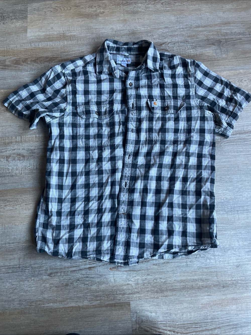 Carhartt Shirt Men’s Large Relaxed Fit button up Black/gray plaid short sleeve